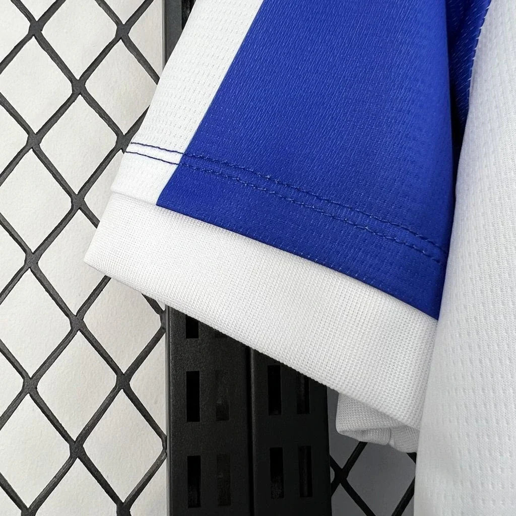 Camiseta Porto 26-27, Local