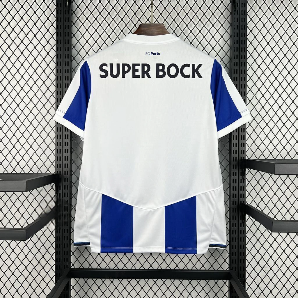 Camiseta Porto 26-27, Local