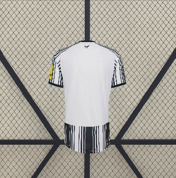 Camiseta Newcastle 26-27, Local