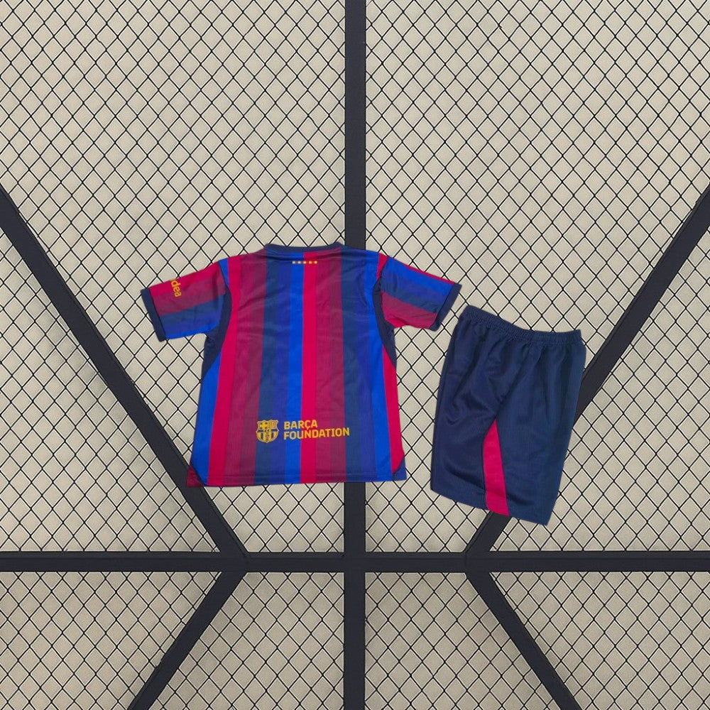 Equipación Barcelona 26-27, Local, Niño