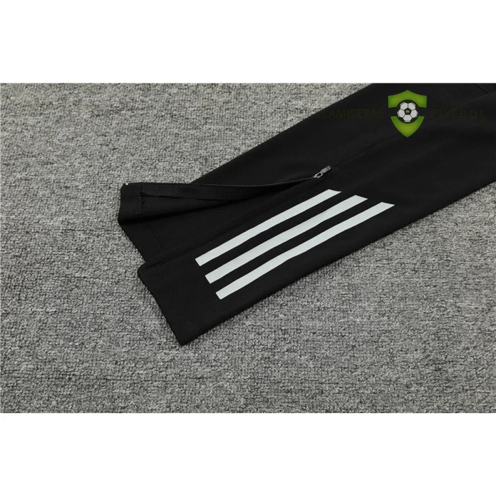 Chandal Manchester United 24-25, media cremallera, Modelo 4
