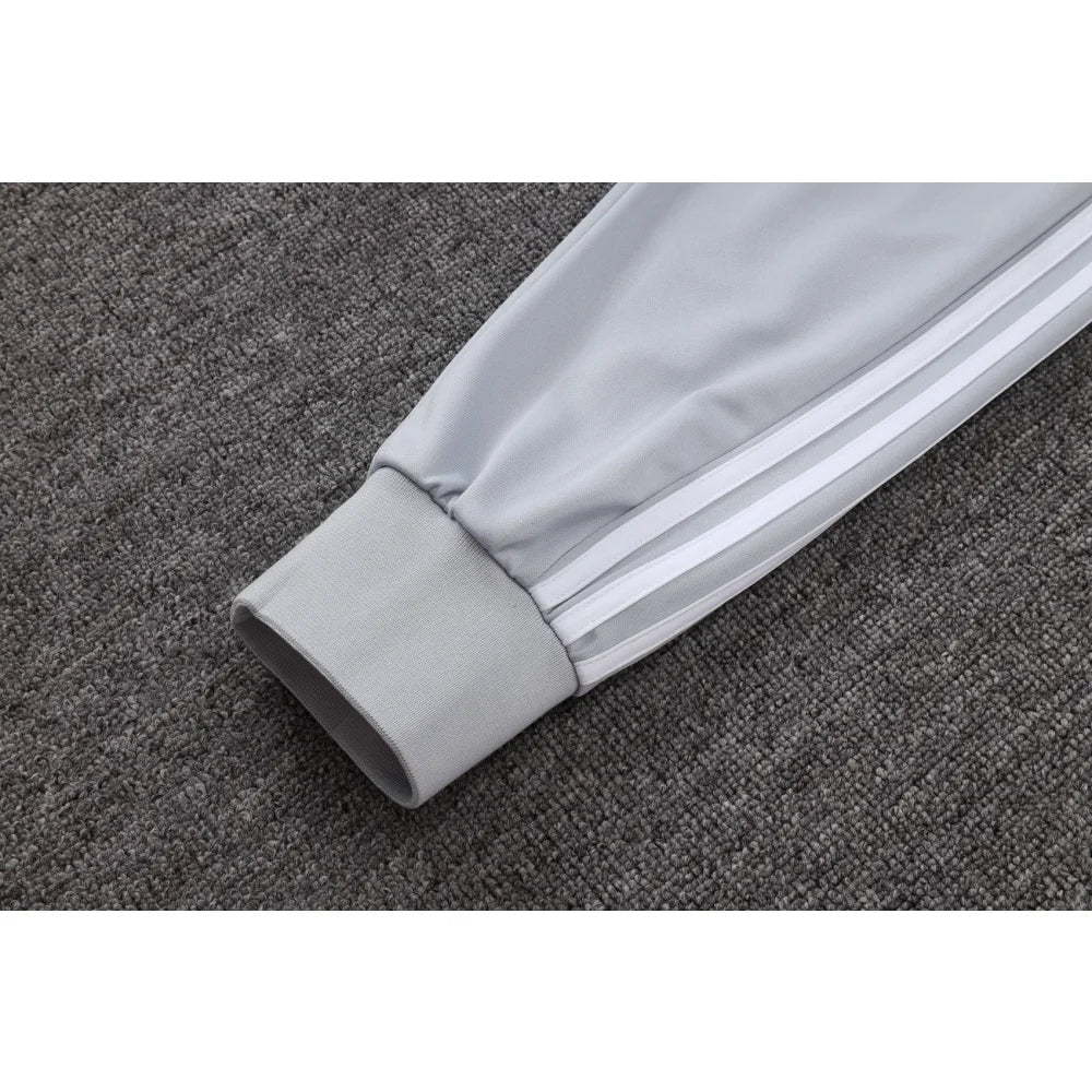 Chandal R.M. 25-26, cremallera completa, Modelo 14 (ENTREGA EN 24-72 HORAS)
