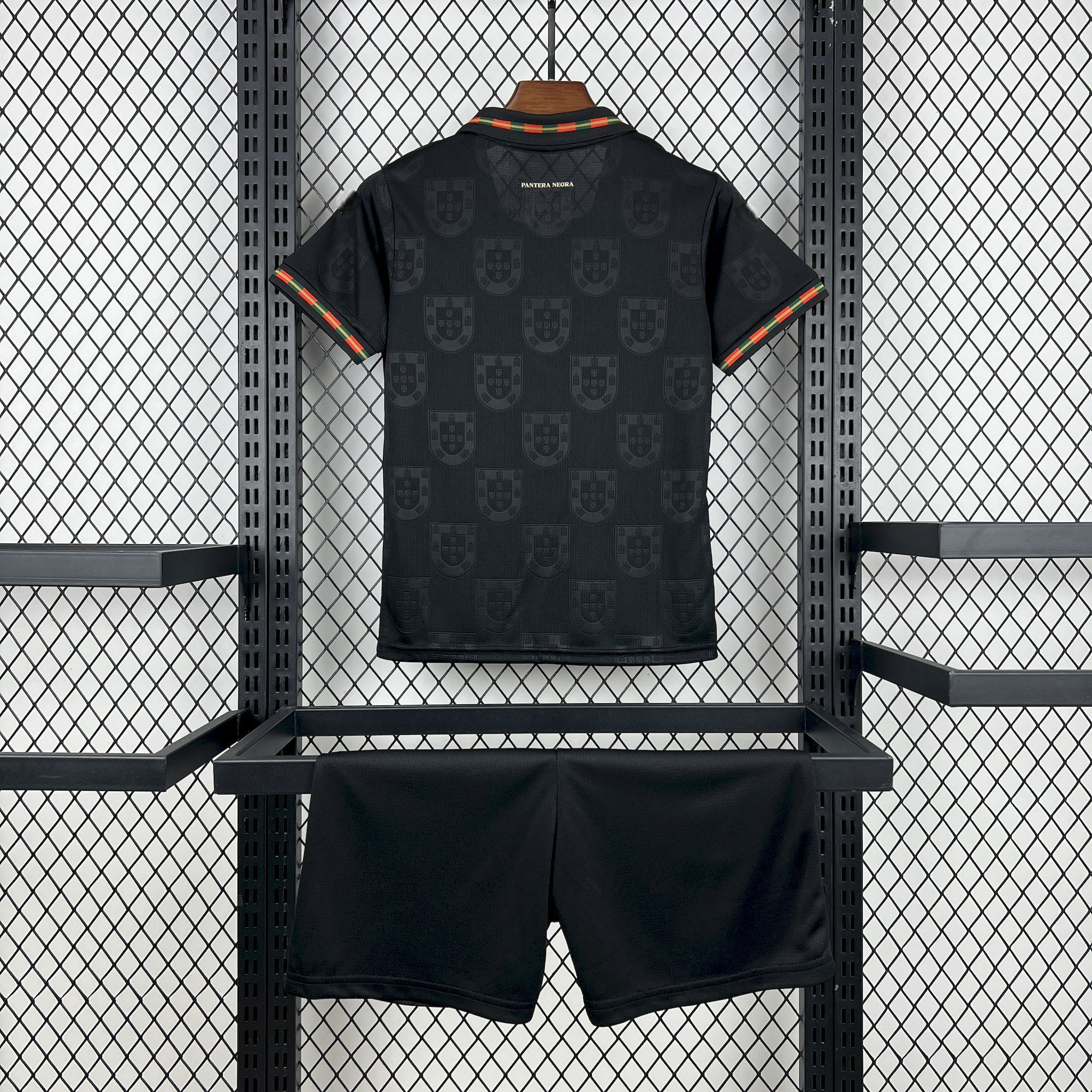 Equipación Portugal 25-26, Edición Especial, Niño, Pantera Negra
