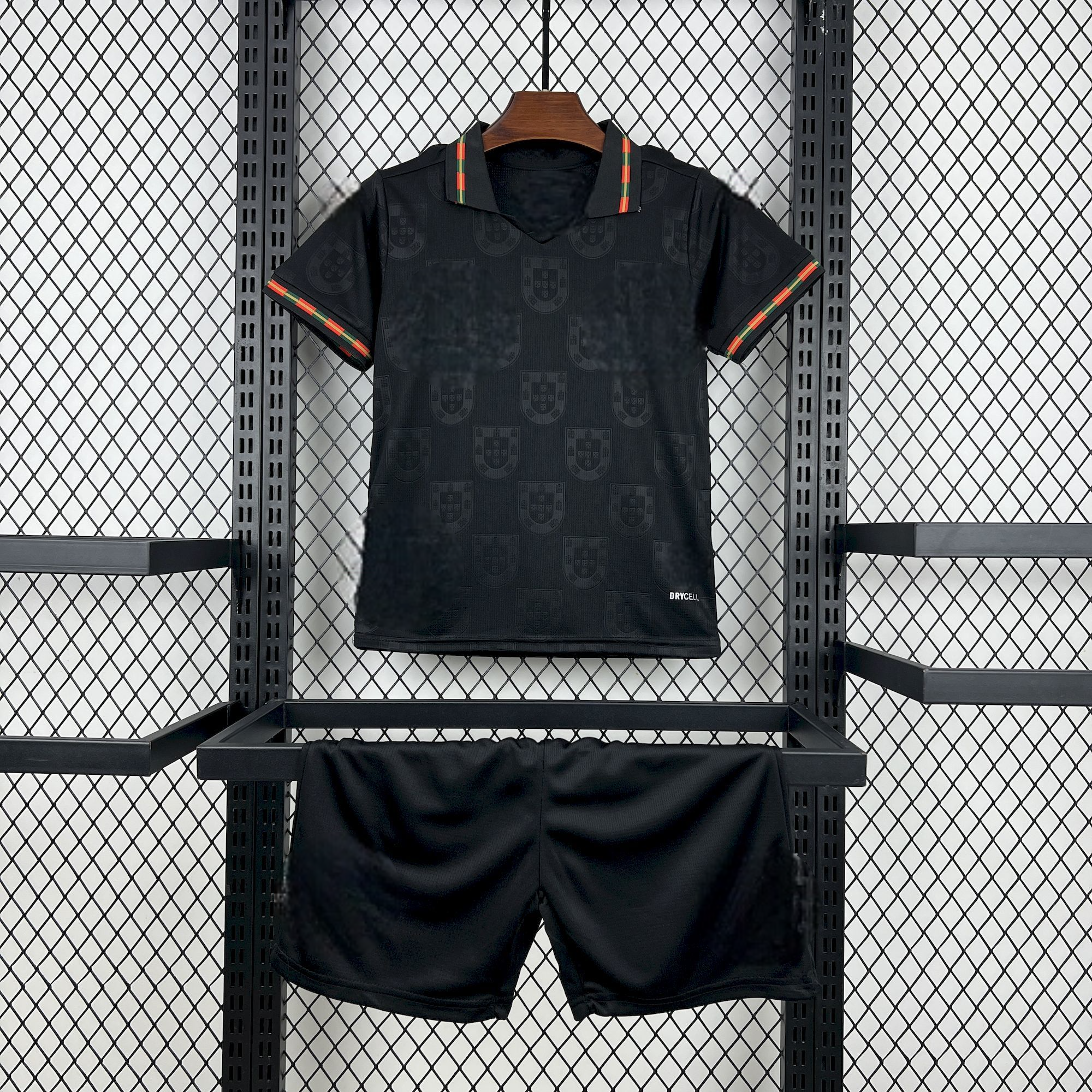 Equipación Portugal 25-26, Edición Especial, Niño, Pantera Negra
