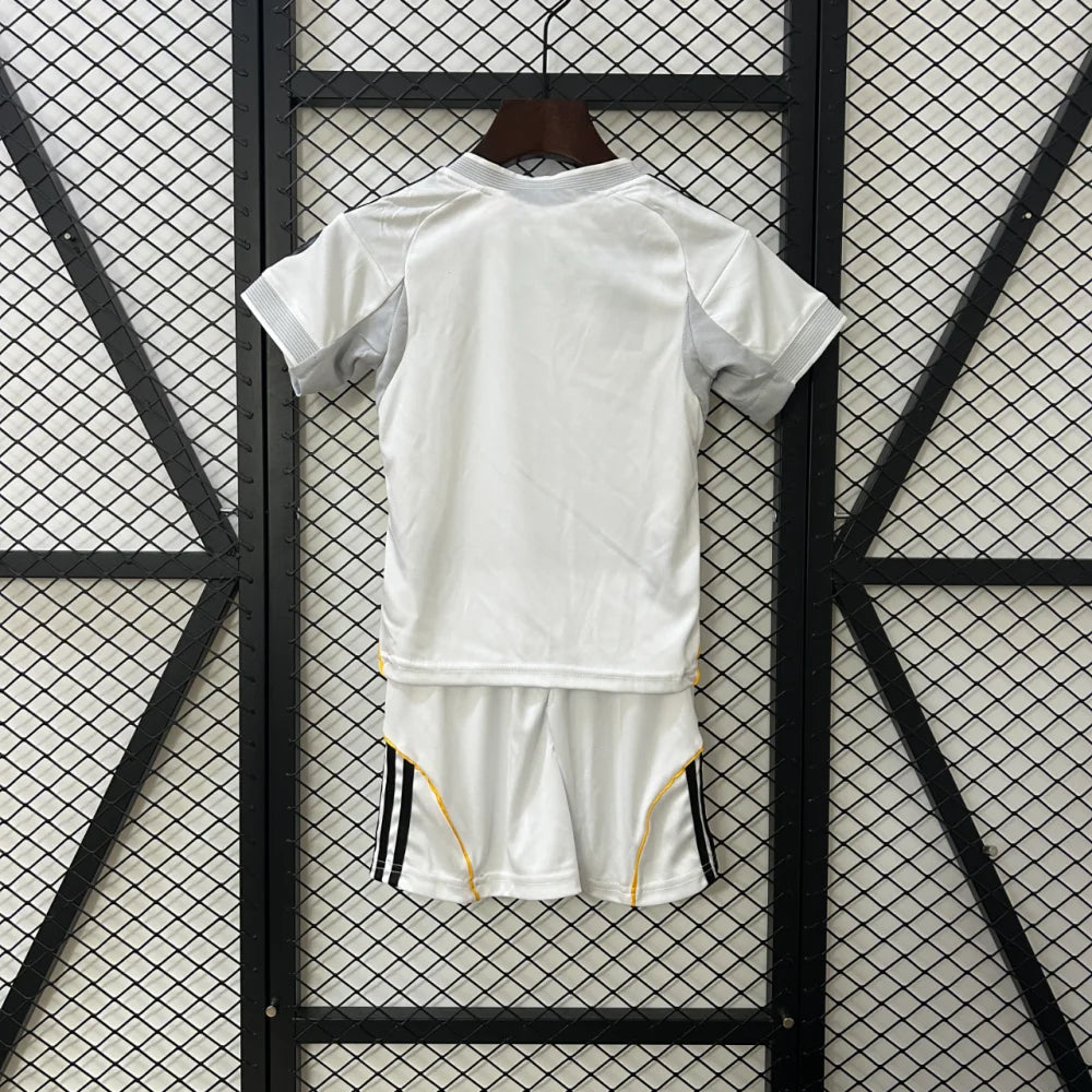 Equipación R.M. 25-26, Local, Niño